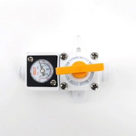 Inline Regulator with integrated gauge 0-60psi - 5/16" (8mm) Push Fit-KegLand- Gas Regulators & Parts